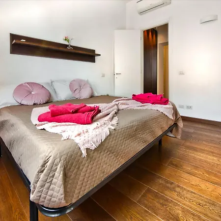 San Giovanni Vicino La Basilica Apartment *